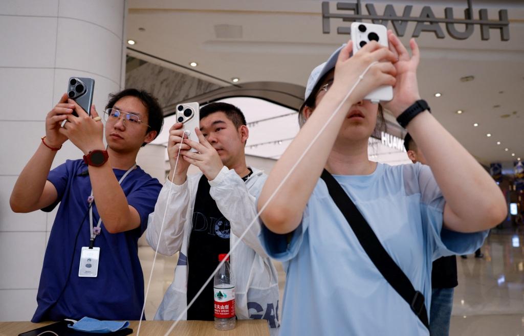 専用 マレーシア限定 スマホチェーン ティル+イヴァン 2点 Amazon.co.jp: Alien Stage エイリアン・ステージ キーホルダー 2個