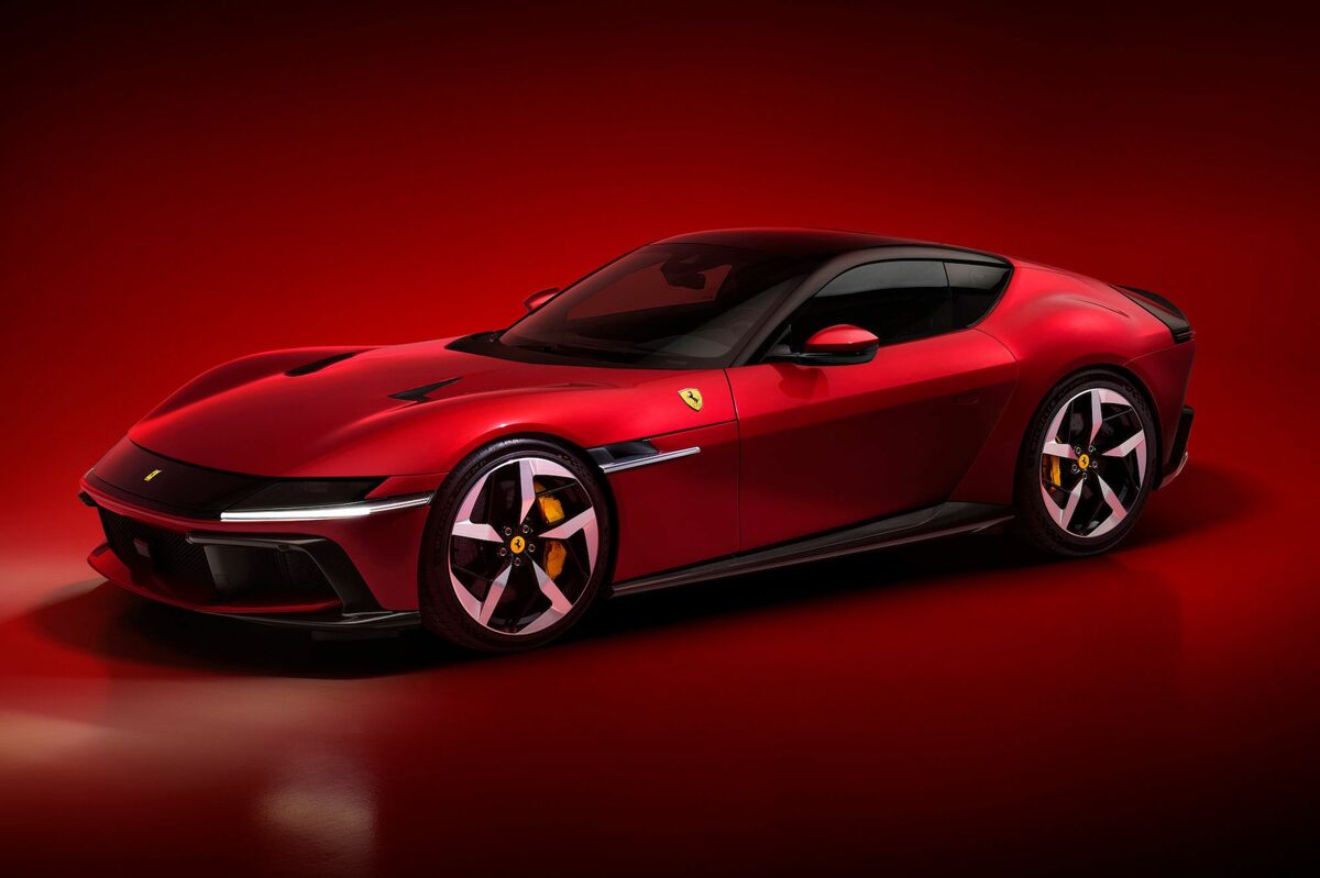 フェラーリ、新型「12Cilindri（ドーディチ・チリンドリ）」日本