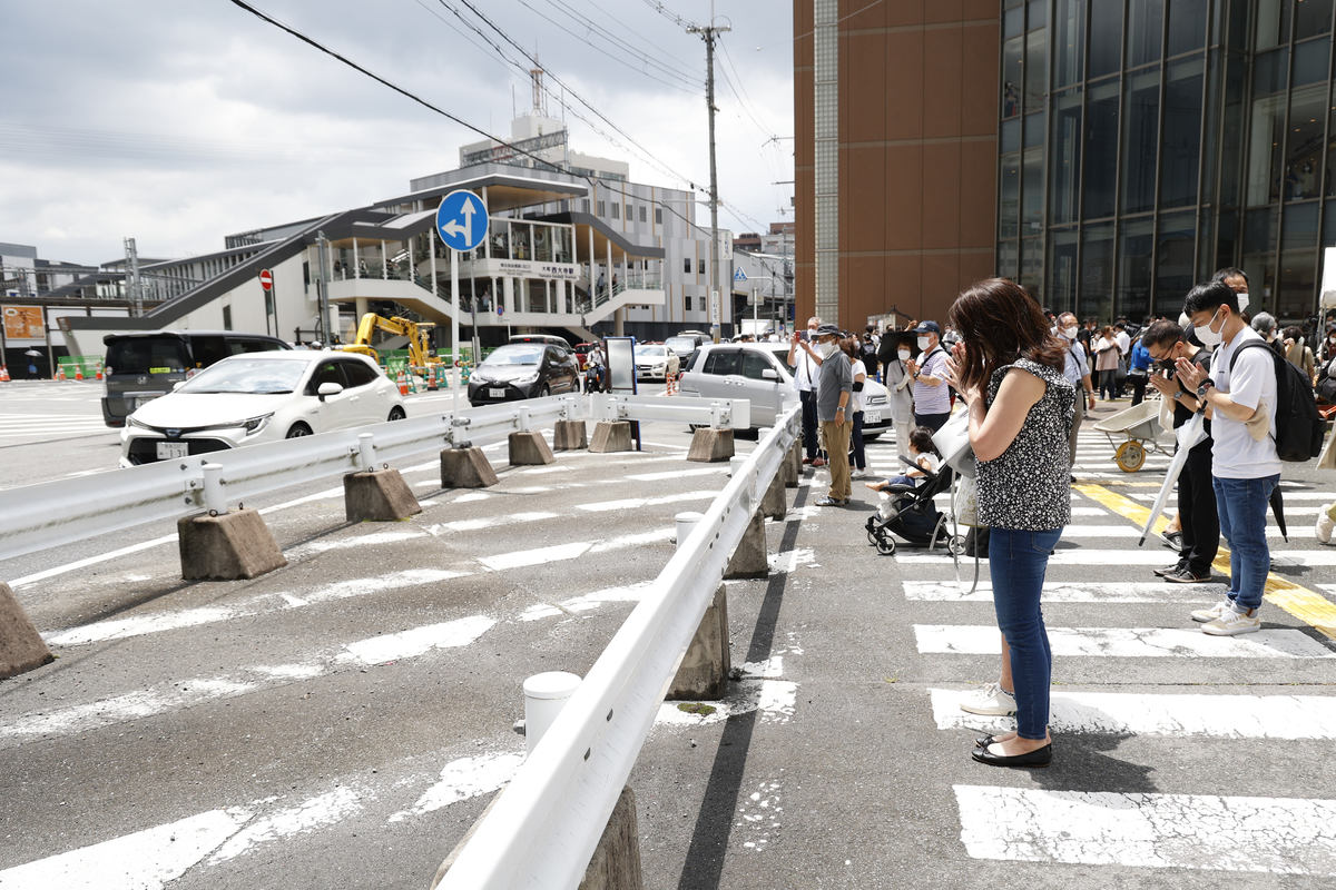 要人警護の歴史に残る大失態 プロが指摘する安倍氏銃撃現場の問題点 あり得ない場所で演説 Spたちの鈍い反応 1 6 Jbpress ジェイビープレス