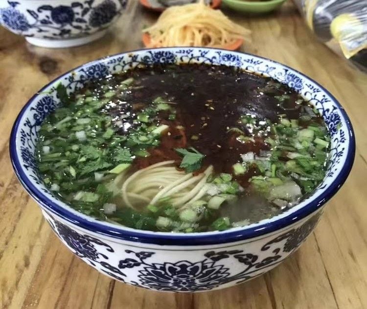 日本でひそかなブームの蘭州ラーメンと沙県小吃、中国大衆食堂の隠された秘密 中国に根付いた“庶民の味”が直面する「新しい波」とは(1/4)  JBpress (ジェイビープレス)