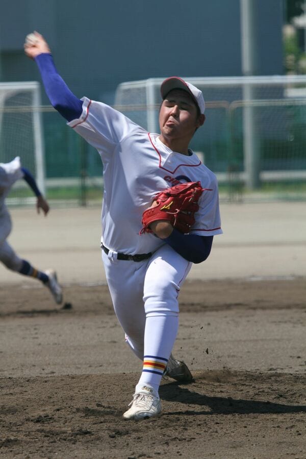 プロ注目の小舟翼投手。身長198cm、体重110kgの大型右腕だ