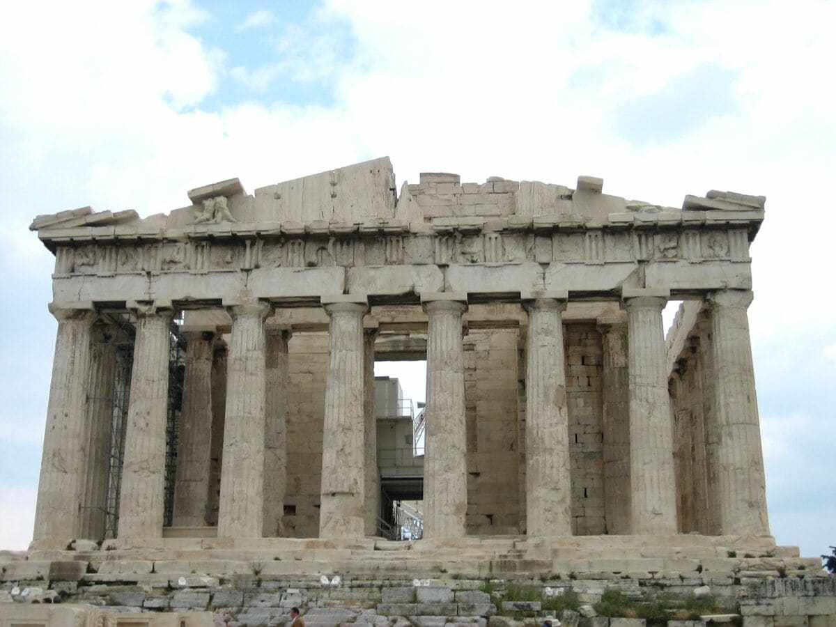 20世紀初めの修復は間違いだらけ？ギリシャ・アテネのアクロポリスが50