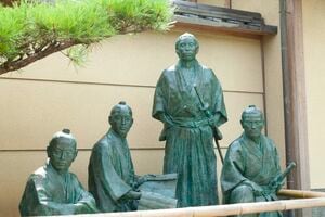 青銅陣釜 戦陣釜】 傳今川義元公之炊飯釜 戦国時代 旧家所蔵 共