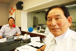 「マット安川のずばり勝負」ゲスト：田中慶秋／前田せいめい撮影