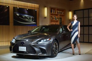 DESCENTE 元読売ジャイアンツ　#46 小田幸平選手　グランドコート DESCENTE 元読売ジャイアンツ #46 小田幸平選手 グランドコート