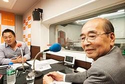 「マット安川のずばり勝負」ゲスト：浅川博忠／前田せいめい撮影