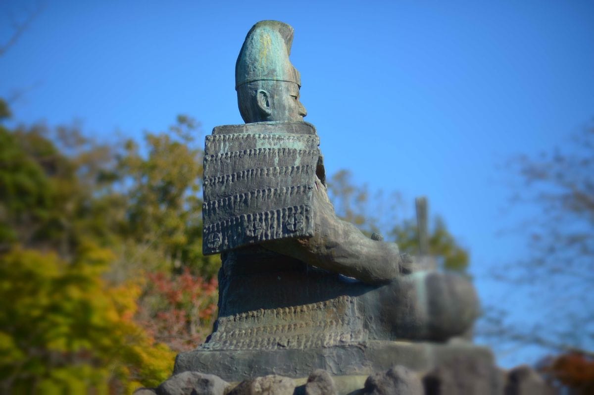 ついに鎌倉に入った源頼朝が、武士たちと最初に行ったこと　鎌倉殿への道（13）10月7日、頼朝、鎌倉に入る