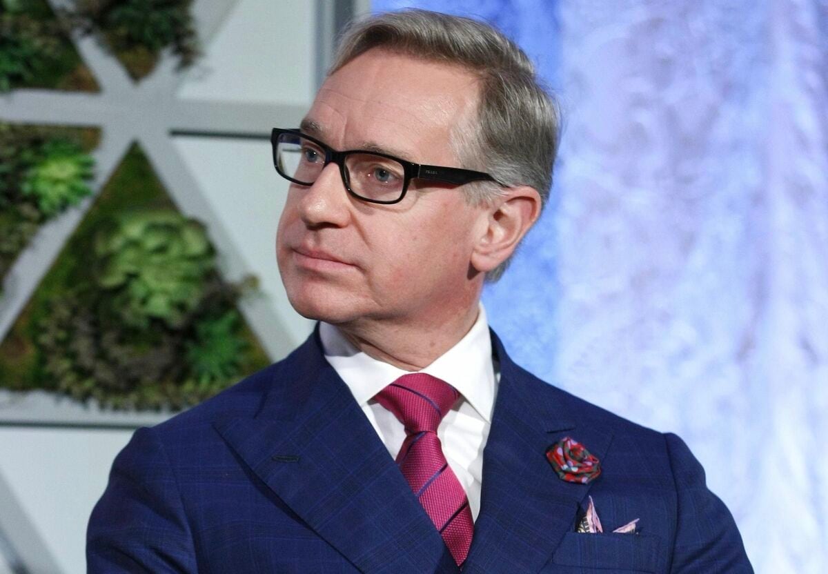 写真ギャラリー枚め｜ポール・フェイグ、王道コーデから小物使いまで、マネしたいスーツスタイル 世界のウェルドレッサーたちの肖像（第5回