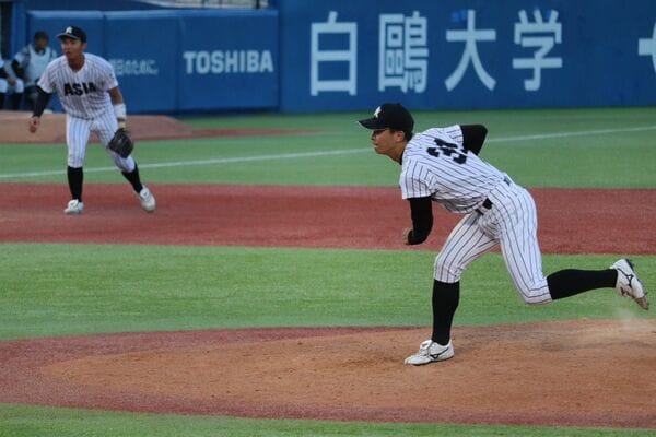 安井勇有心投手の投球フォーム