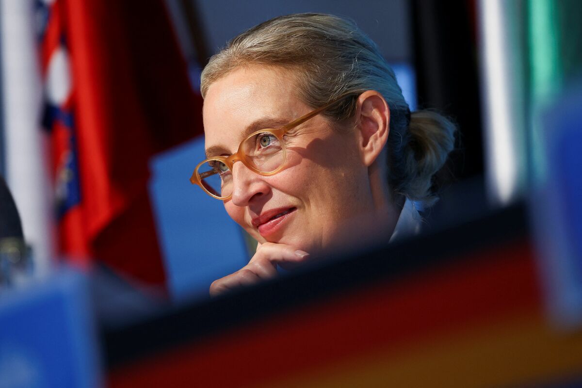 Germany’s Dark Resurgence: How Far-Right Parties are Luring Young Minds with Anti-Immigration and Anti-War Rhetoric, Igniting Fears of a Populist Revival