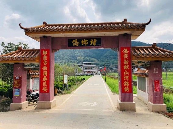 シンガポールの初代首相である、リー・クアンユーなどの祖譜が残る広東省梅州。以前は多くの人が年末や家族の重要な日に、このような農村にも帰省していた（2021年に筆者撮影）