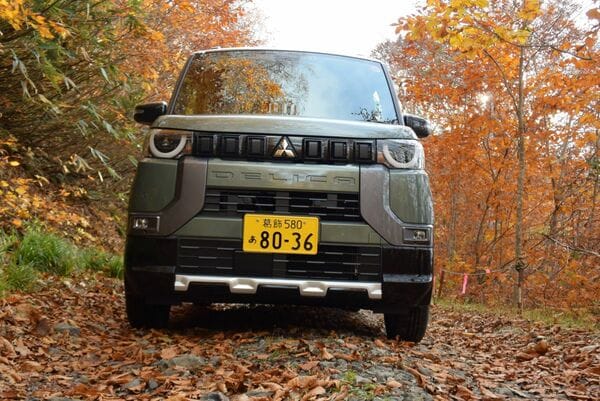 三菱デリカミニAWDのフロントフェイス
