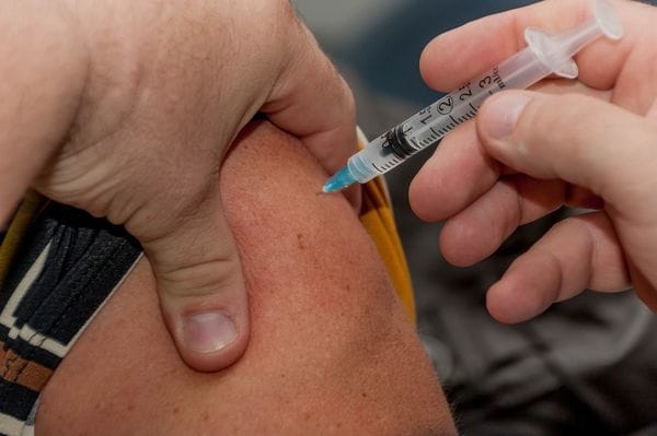 注射 筋肉 ワクチン打ち手確保へ、歯科医に筋肉注射研修「注射は日頃からするので難しくない」