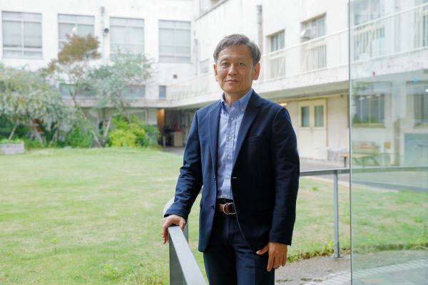 お笑い」の仕事がコロナ直撃で様変わり、吉本興業がDXに注力する必然的