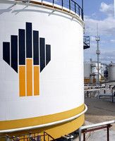 高給を求めて若い専門家が集まる石油工場 - ロシア