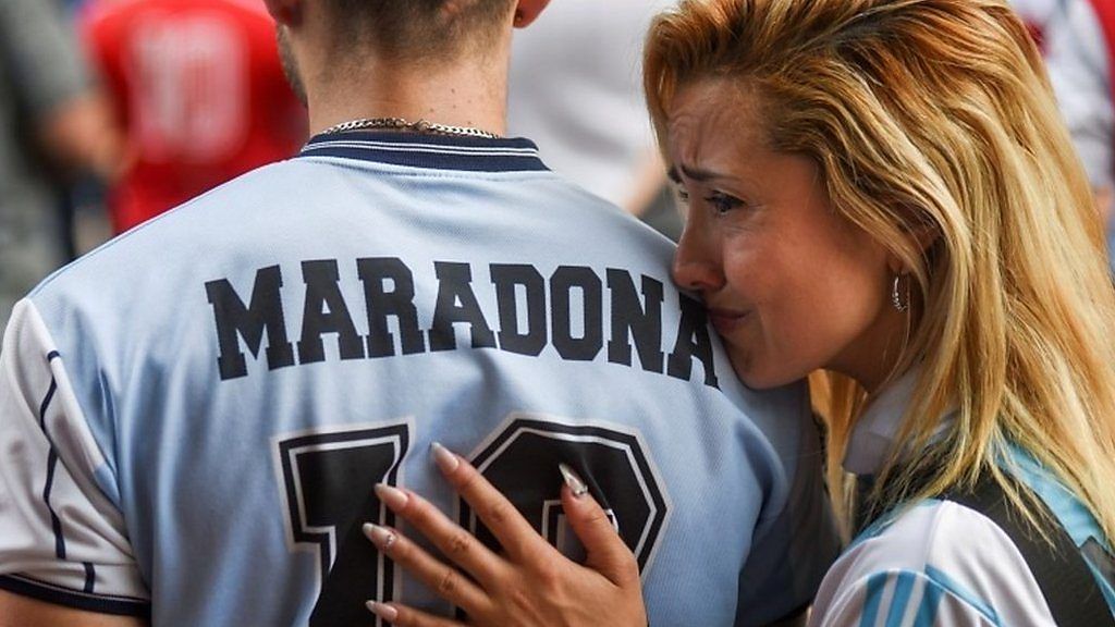 マラドーナ氏死去　アルゼンチンのファンにとって、どんな存在だったのか - BBC News