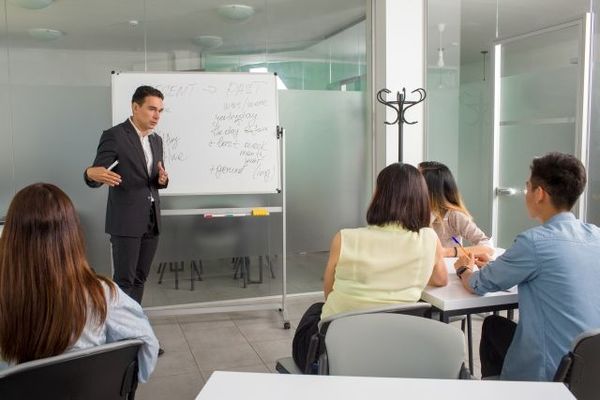 これは納得 英語が話せない理由 に膝を打った 若い頃に読みたかった 日本人のための英語学習法 1 4 Jbpress ジェイビープレス