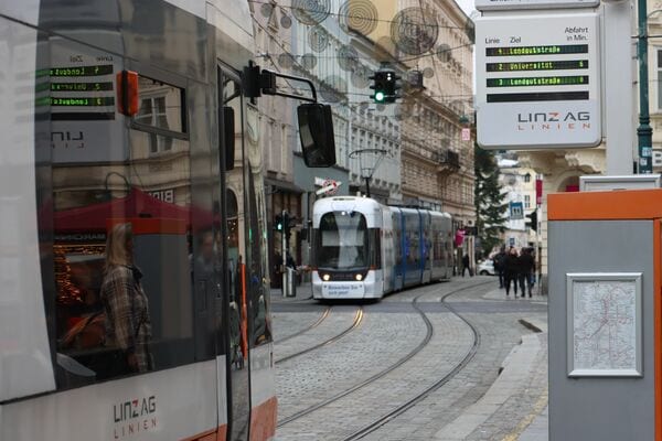 リンツを走る路面電車の停留所