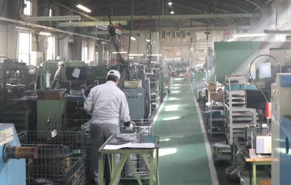 デジタル化による進捗状況の可視化が働きやすさにつながったという有本電器製作所（写真：筆者提供）