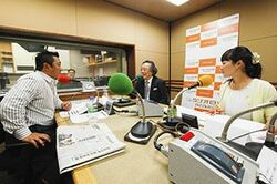 「マット安川のずばり勝負」スタジオ風景/マット安川、小林節、加藤知華/前田せいめい撮影