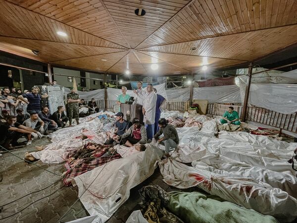 10月17日には、ハマスが実効支配するパレスチナ自治区ガザの病院で大規模な爆発があり、多数の死傷者が発生した（写真提供：Mohamed Masri/Middle East Images/Abaca/アフロ）