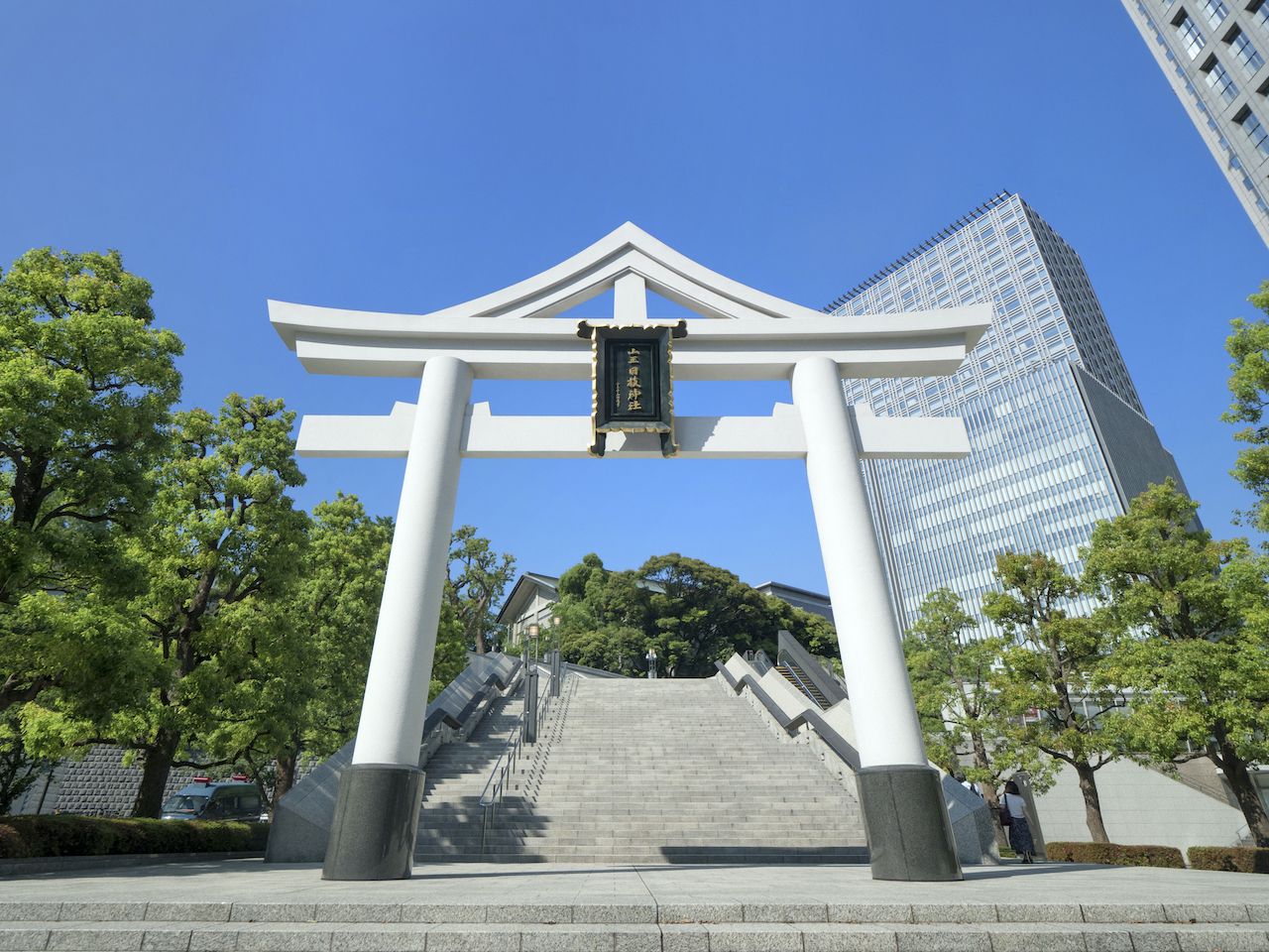 幕府、皇室からも大事にされた東京・日枝神社、珍しい神猿像の理由と