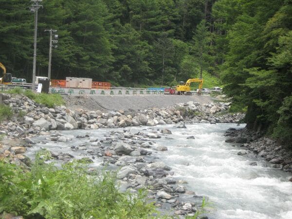大井川源流部の西俣ヤードの工事現場（写真：筆者撮影）