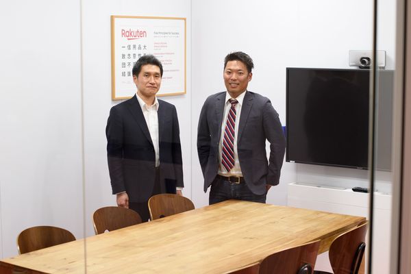楽天株式会社 グループ人事部 ジェネラルマネージャー 黒田 真二氏
グループ人事部 HRIS課 HRISオペレーショングループ マネージャー 椎野 恭平氏