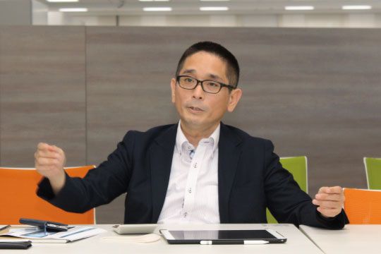 奥野氏