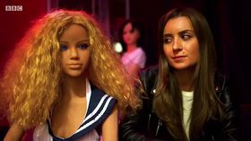 人形を使った売春宿は流行するのか　イタリアで取材