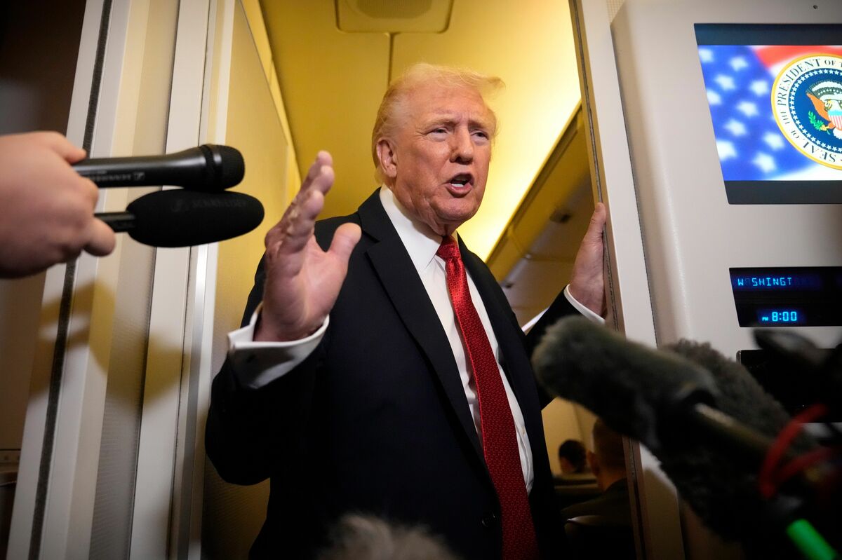 トランプ大統領、過激な政策の裏に“脚本”の存在、なぜ今になって