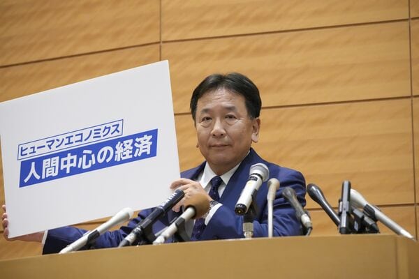 代表選出馬を表明した立憲民主党の枝野前代表。すっかり霞んでしまっている印象だ＝21日午後、国会