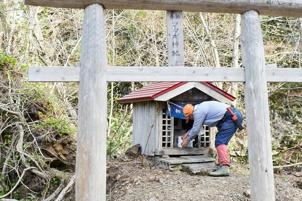 山神様へのご挨拶に赴く