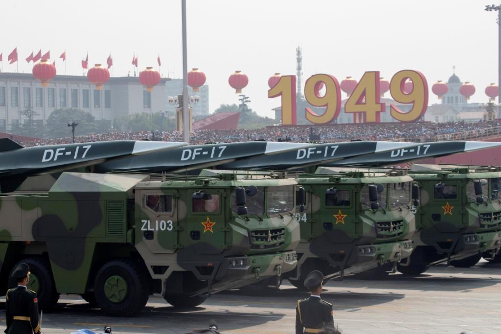 中国人ロケット技術者が米国亡命、ベール脱ぐ極超音速ミサイル 南回り
