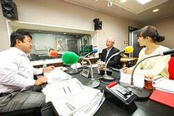 「マット安川のずばり勝負」スタジオ風景／マット安川、井上義久、加藤知華／前田せいめい撮影