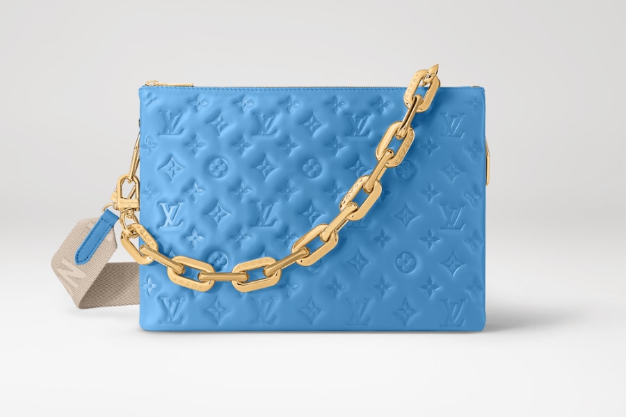 値下げ【新品】LOUIS VUITTON クッション　クッサン・LVバケーション ルイ・ヴィトン、クッションからヒントを得た『クッサン』に新色