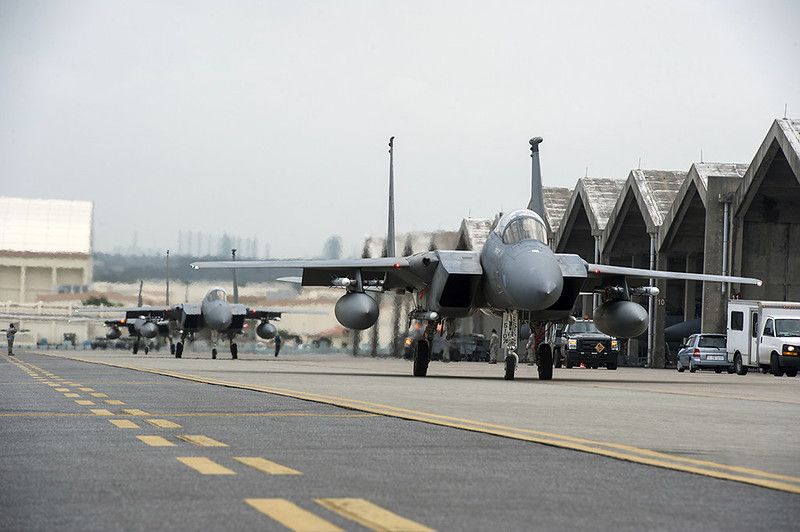 米軍嘉手納基地にとりあえずF-22配備、露呈するその場しのぎの対中戦略