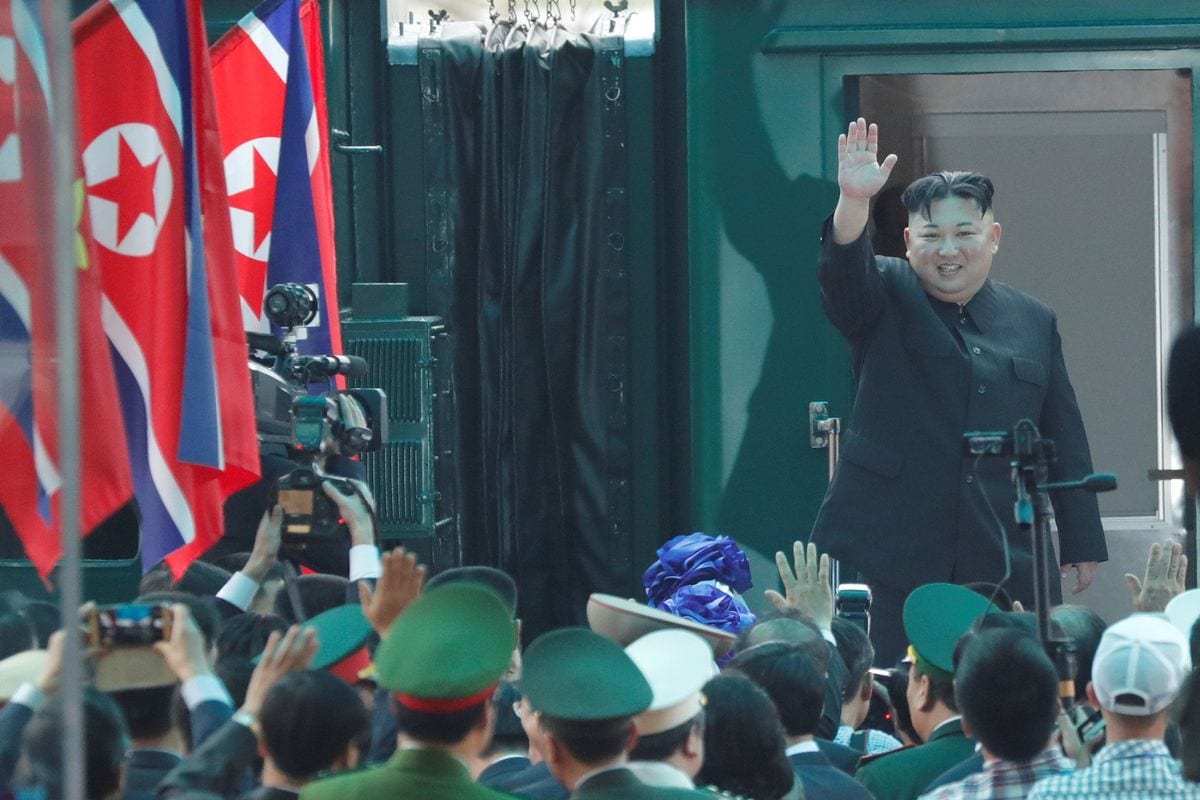 무당은 여전히 ​​북한의 정치, 경제, 군사에 영향을 미치고 있다.  김정일의 무당은 2004년 용천역 대폭발을 예견했는가?  (1/4) |  JB프레스