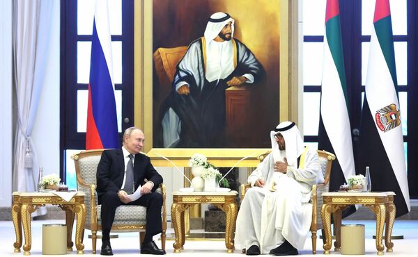 プーチンと会談するムハンマドUAE大統領(ロシア大統領府サイトより)