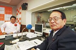 「マット安川のずばり勝負」ゲスト：平沢勝栄／前田せいめい撮影