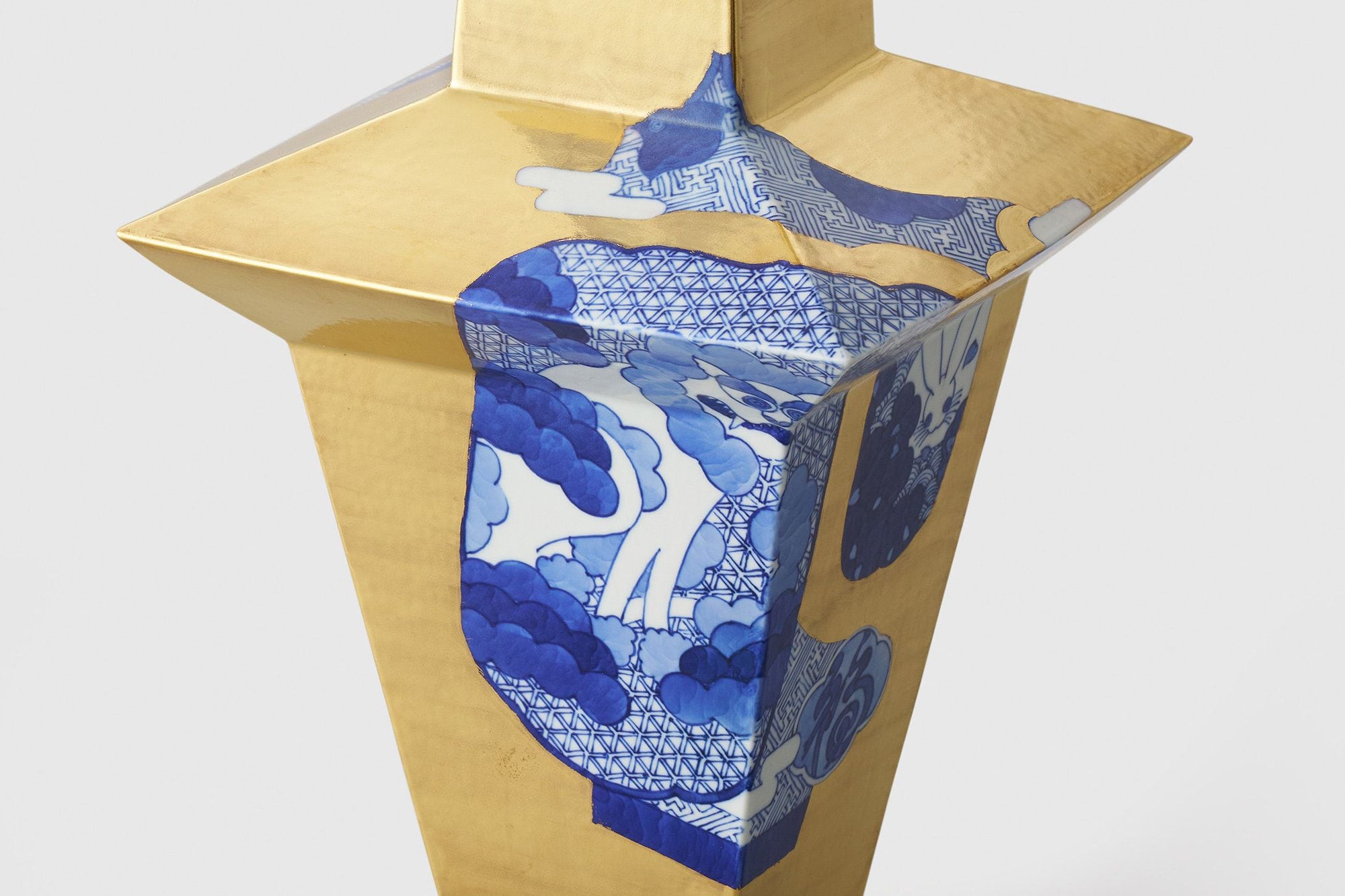 これが有田焼？ 有田焼を変革した窯元「アリタポーセリンラボ