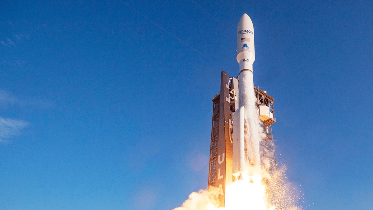 Amazon、米で衛星打ち上げ準備施設 1.2億ドル投資 衛星通信サービス立ち上げに向け準備着々(1/2) | JBpress (ジェイビープレス)