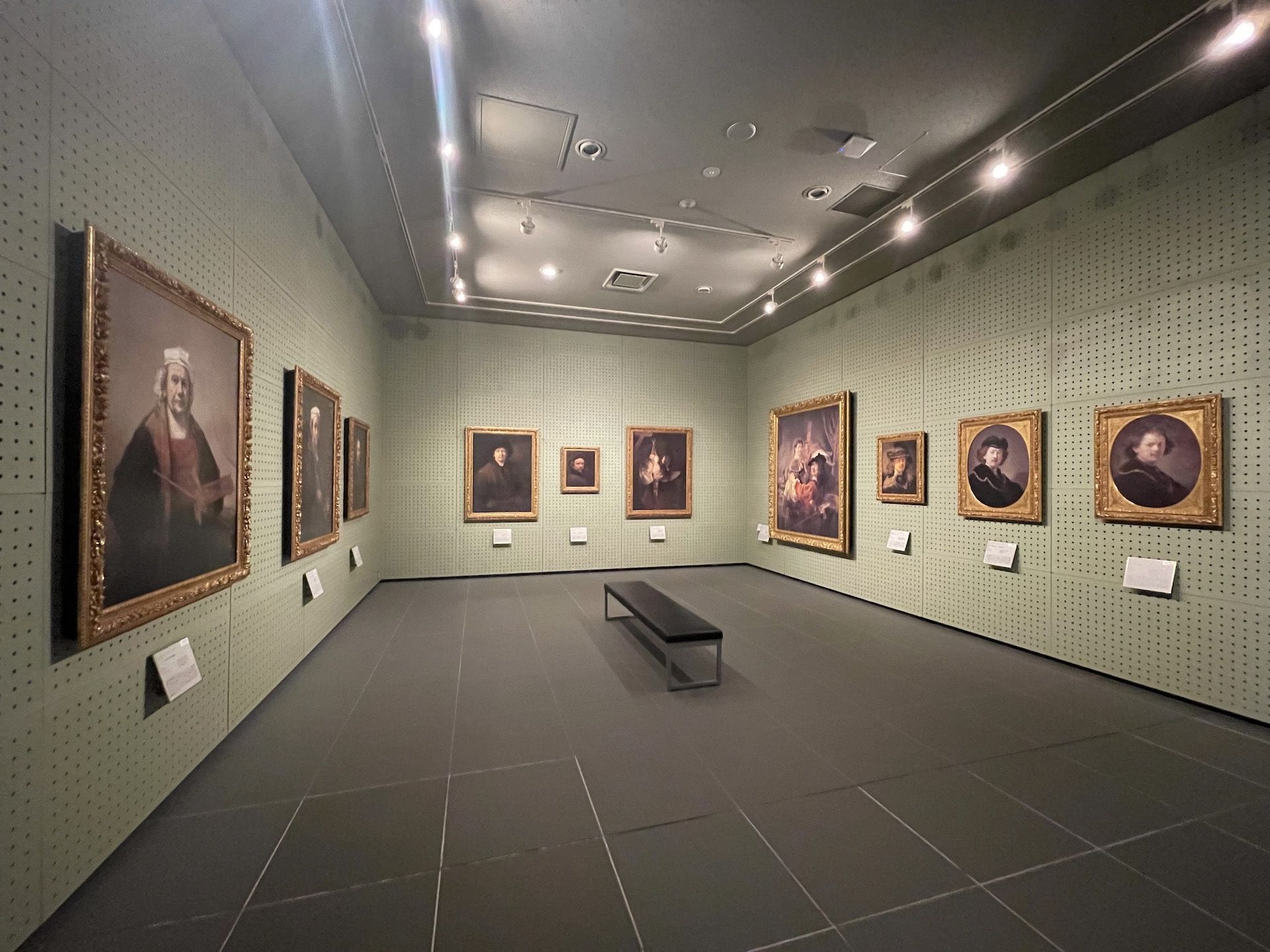 世界の名画を陶板で原寸大再現、広大な大塚国際美術館の知られ