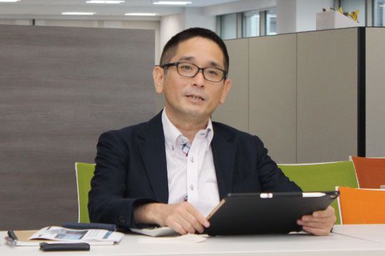 奥野氏