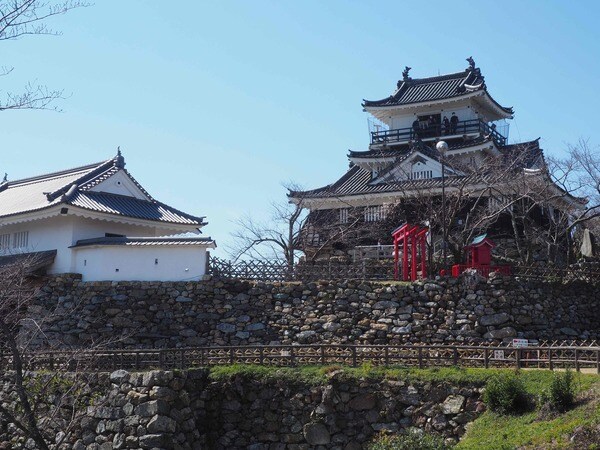 徳川家康の出世城 浜松城の天守がなんか変 な理由 現存天守と復元天守 復興天守 模擬天守の違い 1 2 Jbpress ジェイビープレス