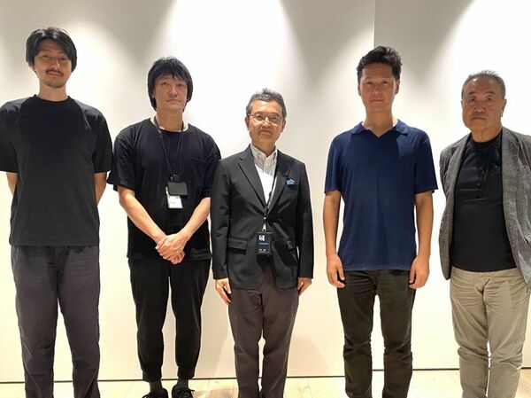 左から野村映之・日建設計グローバルデザイングループアソシエイトアーキテクト、大西吉人・同ダイレクターアーキテクト、村尾忠彦・執行役員グローバルデザイングループプリンシパル、伊庭野大輔・同アソシエイトアーキテクト、澤田伸一・同リスクマネジメントグループ海外リスク対策検討室シニアエキスパートの各氏(写真:宮沢洋)