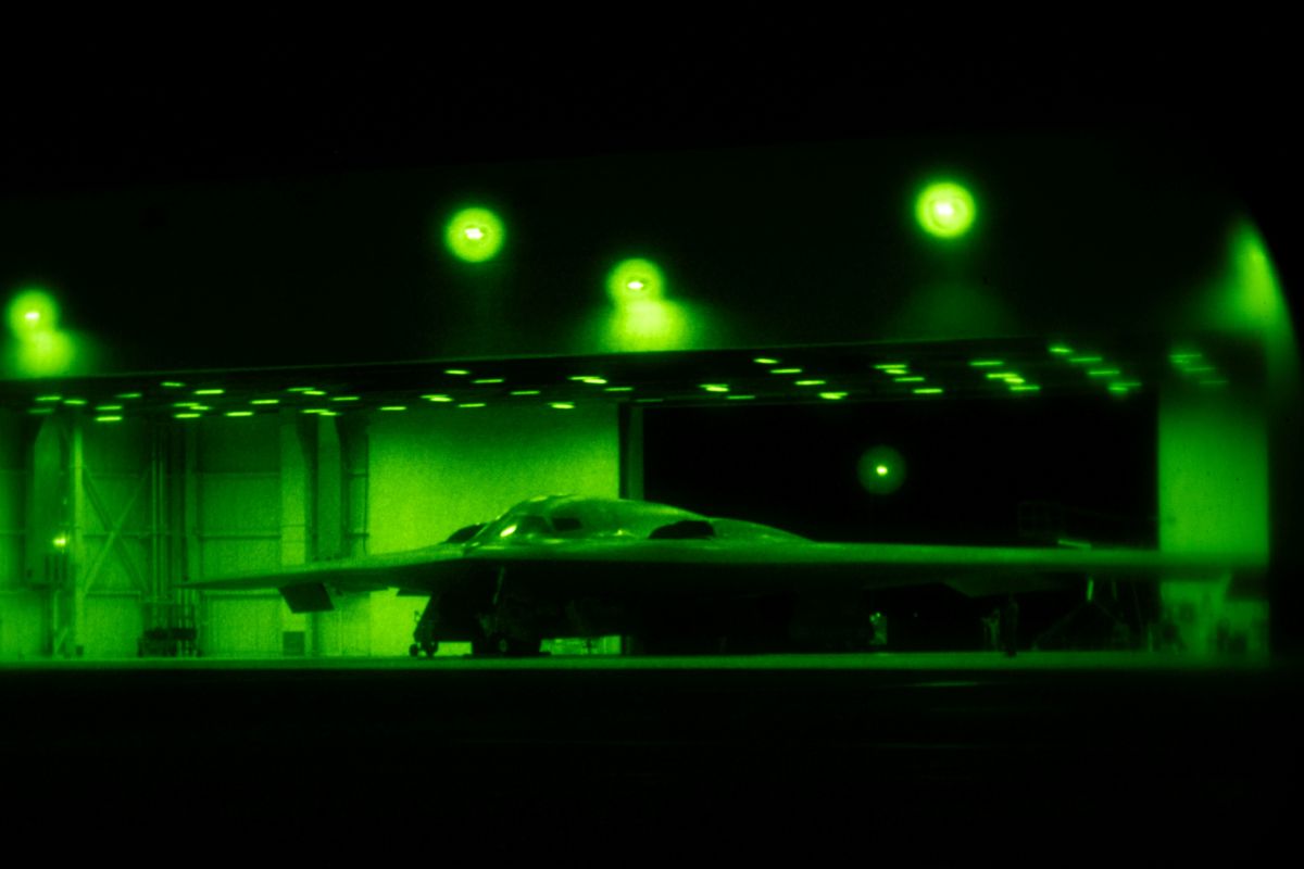 B-2 イラン空爆パッチ　オペレーション　ミッドナイトハマー　横田基地 アメリカ主導のイラン空爆は「次世代戦」の予行演習だった？ロシア