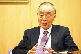 関原健夫氏／前田せいめい撮影