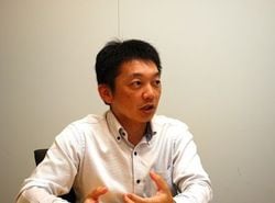 上岡 正氏