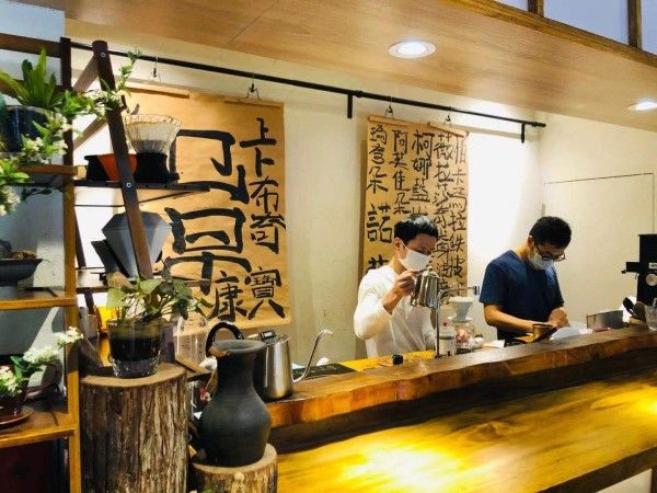 変わる中国コーヒー店、異業種参入の意外な目的　伝統的茶館も将来的な競合を見据える